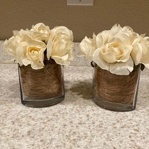 2 Pale Yellow Faux Roses Set in Clear Glass Concave Vases with Straw